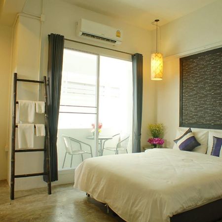 Walking Street Residence - Sha Extra Plus Чиангмай Екстериор снимка