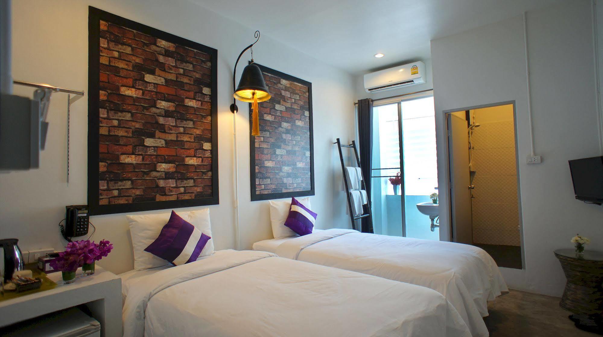 Walking Street Residence - Sha Extra Plus Чиангмай Екстериор снимка